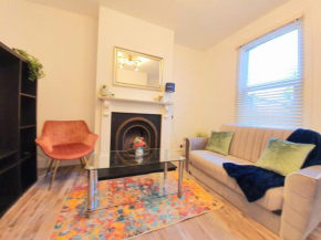 Wimbledon Ideal 1 bedroom ground floor Apartment with Garden